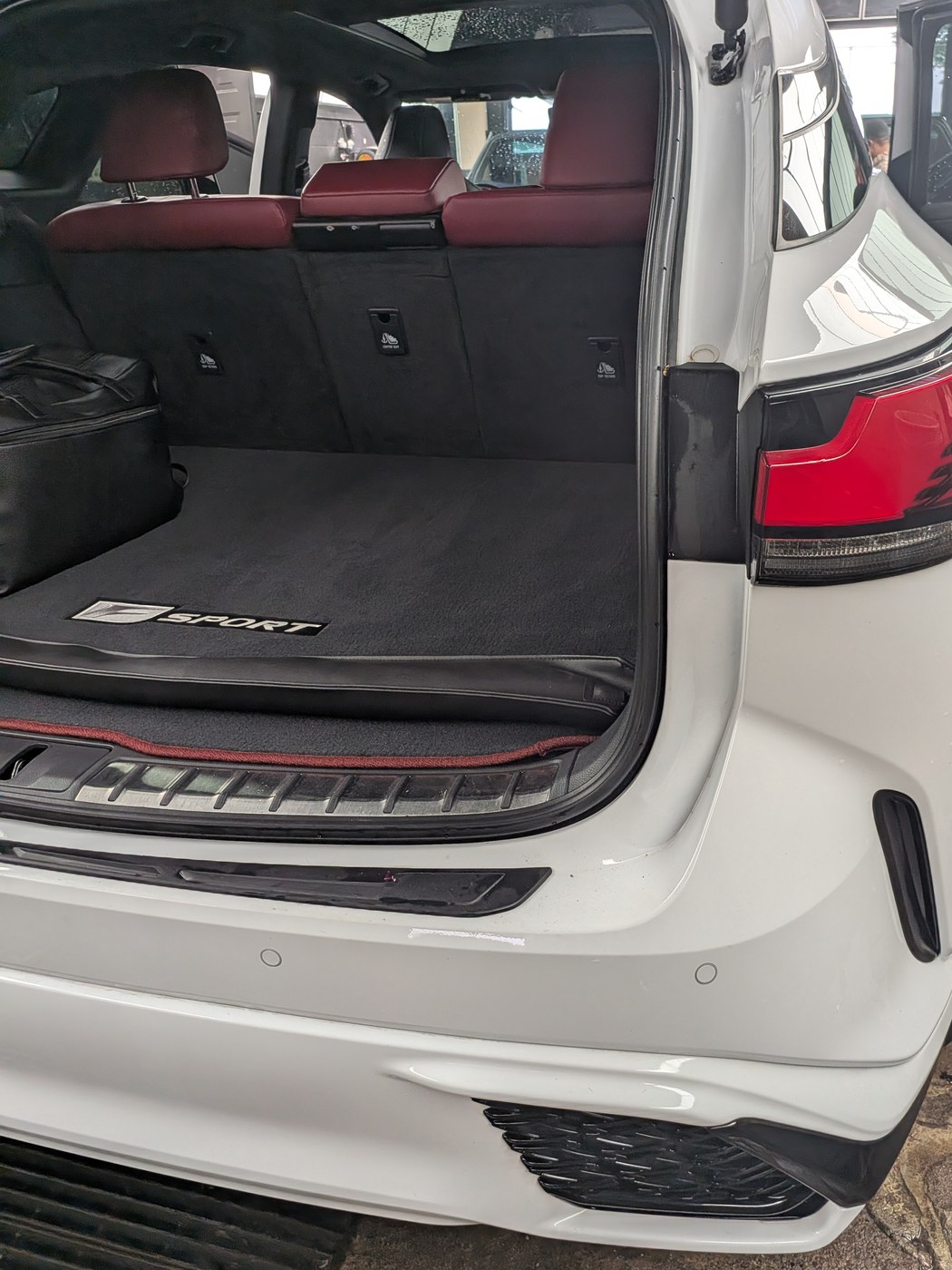 Lexus RX F Sport cargo area and taillight, detailed